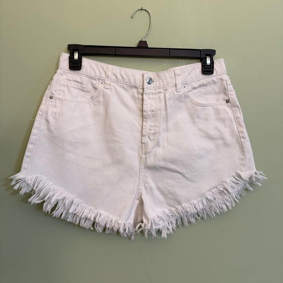 Wild Fable Women High Rise White jean Shorts Button Fly Fringe hem size 12 - Picture 1 of 7